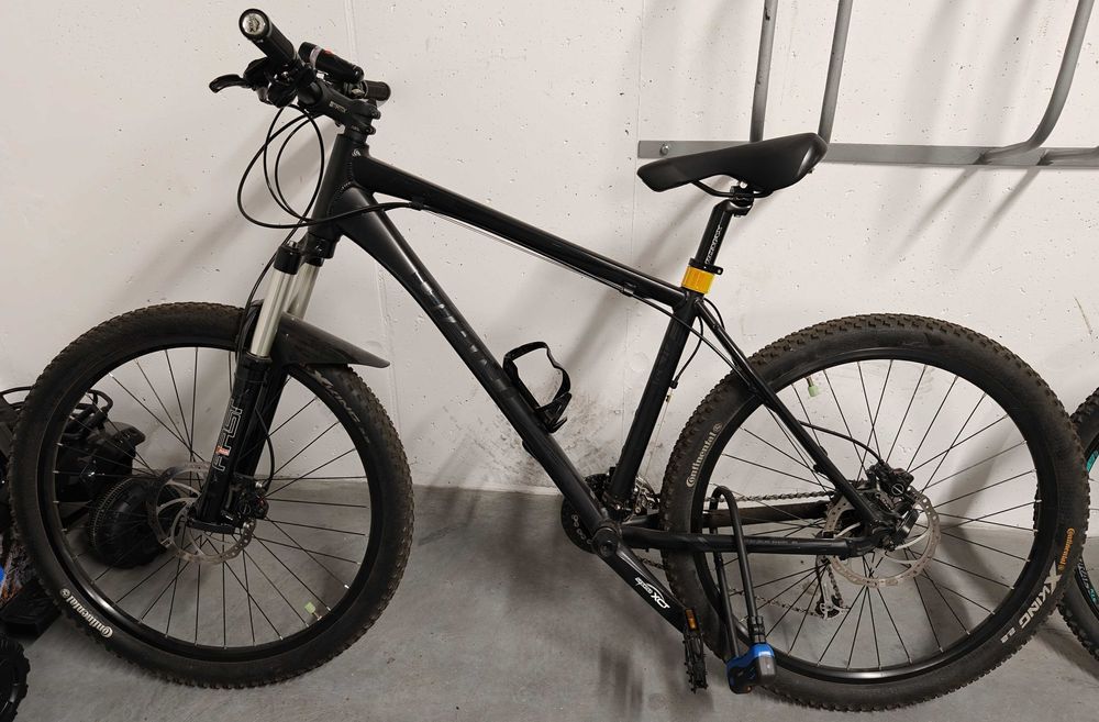 Giant Revel 3 – hydraulika, powietrzny amortyzator, opony Continental