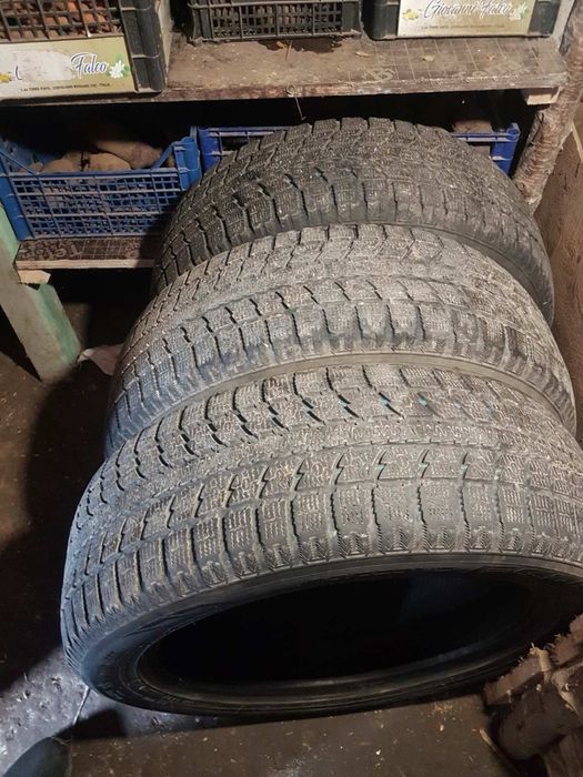 Toyo 3 шт зимові r20