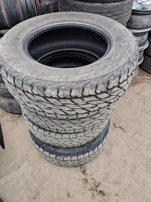 Продам Шини Bridgestone Всесезонні 265/65/17