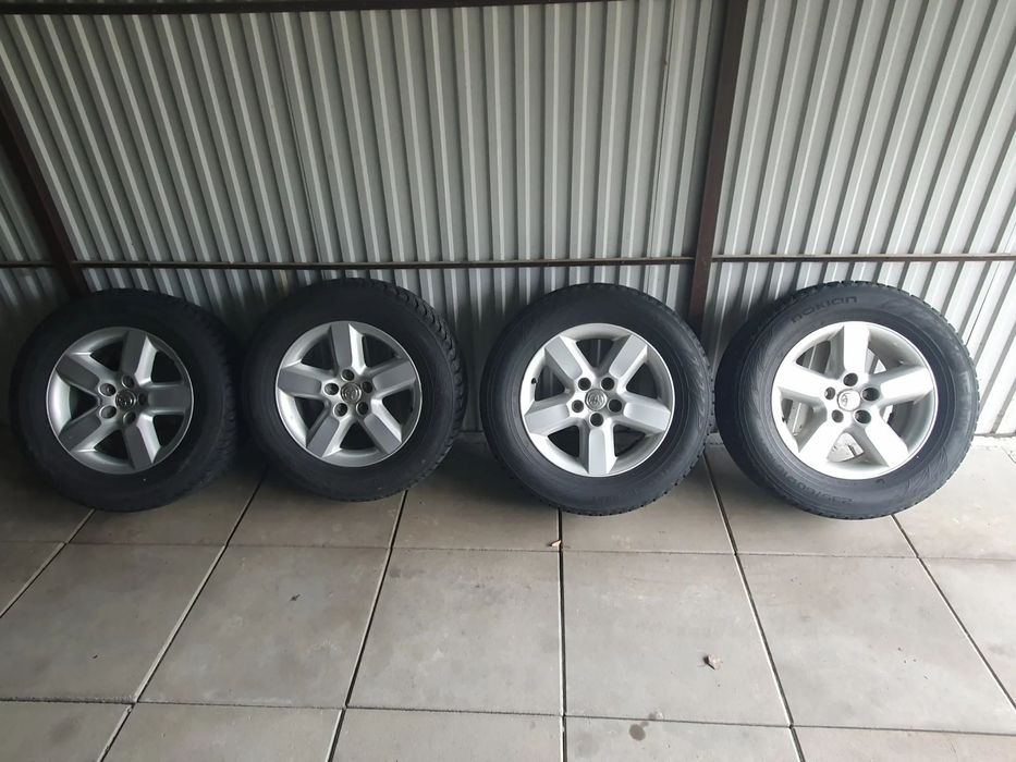 Piękne koła oryginalne do Toyota Rav4