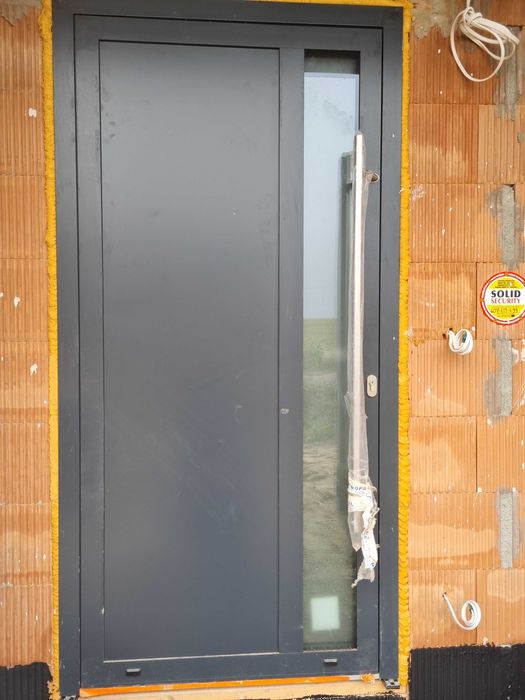 Drzwi wyjściowe zewnętrzne aluminiowe Aliplast prawe