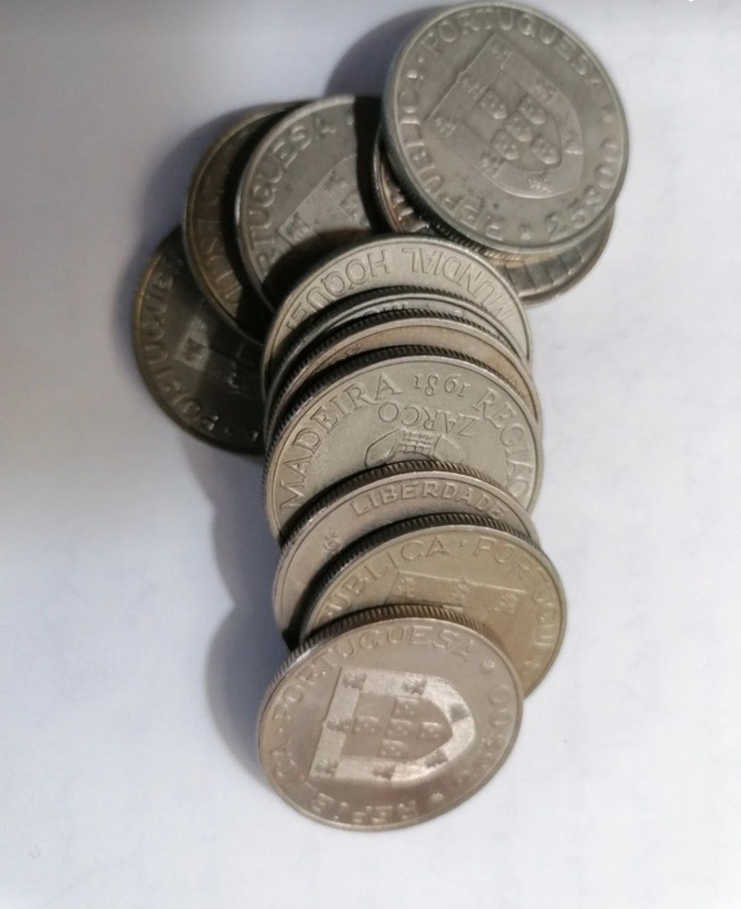 Moedas comemorativas 25 escudos
