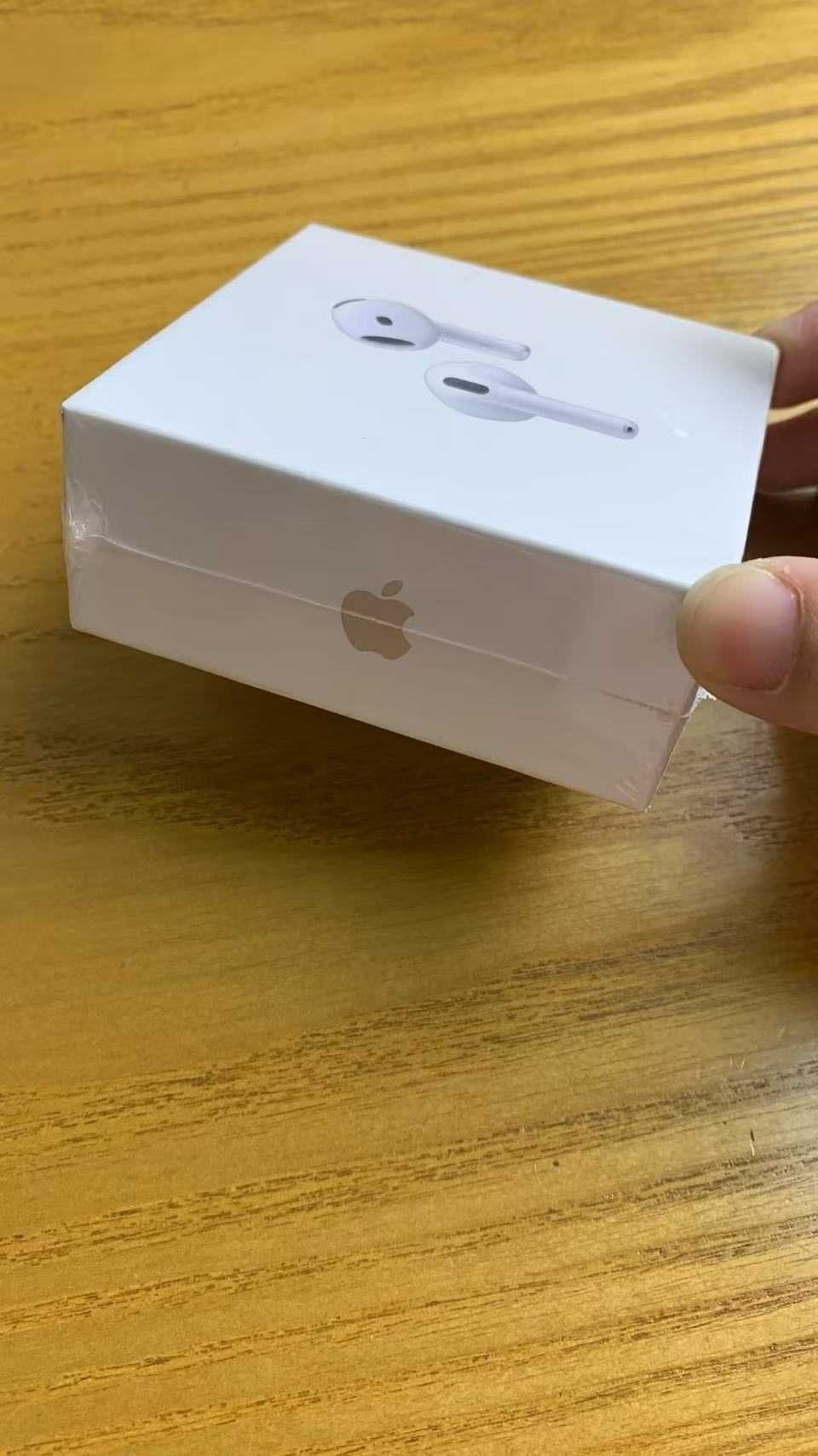 Apple AirPods 4 zapieczętowane, z aktywną redukcją szumów