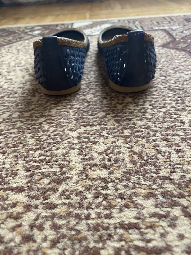 Балетки туфлі