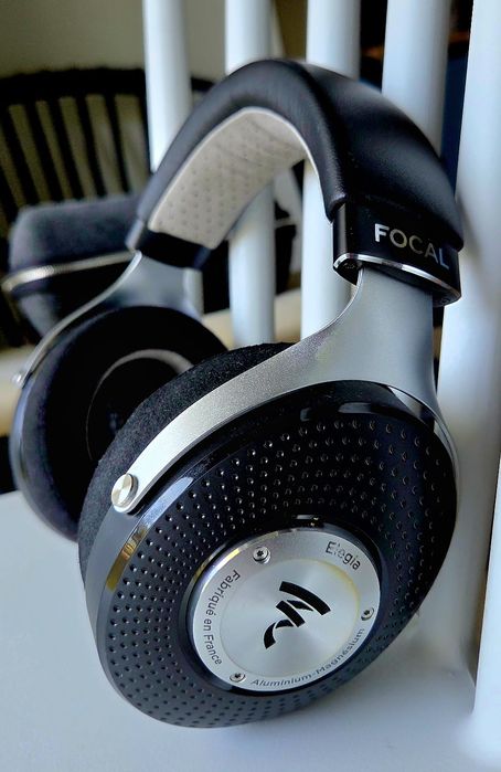 Auscultadores Focal Elegia