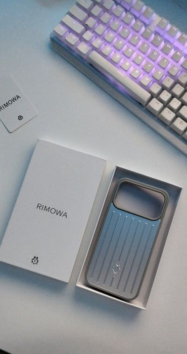 rimowa case dla iphone 17 pro max