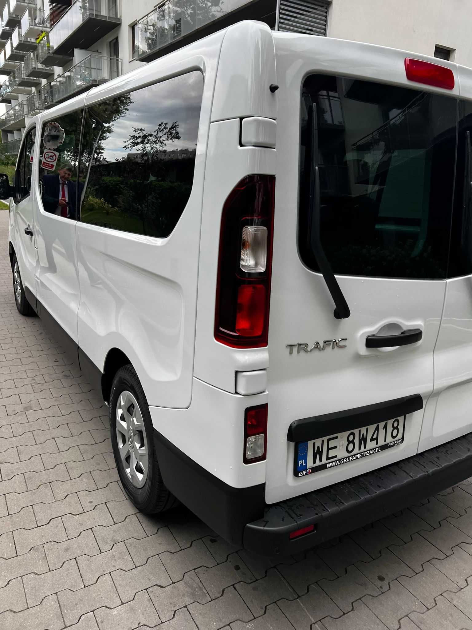 BFM CAR RENTAL Wynajem bus 9 osobowy wypożyczalnia samochodów