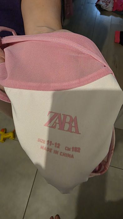 Strój sportowy dla dziewczynki