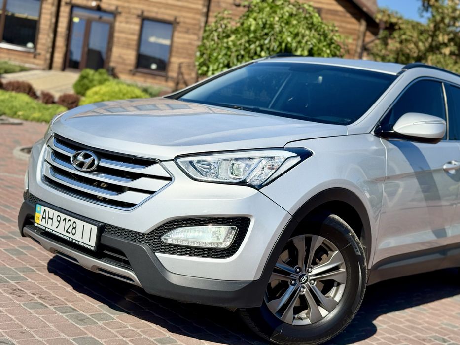 Продам Официальный Hyundai Santa Fe 4x4 2.2 DIESEL 2013 год