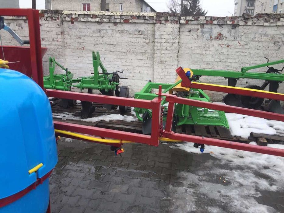 Оприскувач оприскувач навісний Польща Віракс Wirax