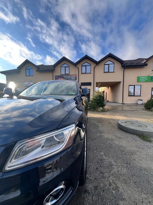 Audi Q5 2014 2.0 бензин пригнано із США