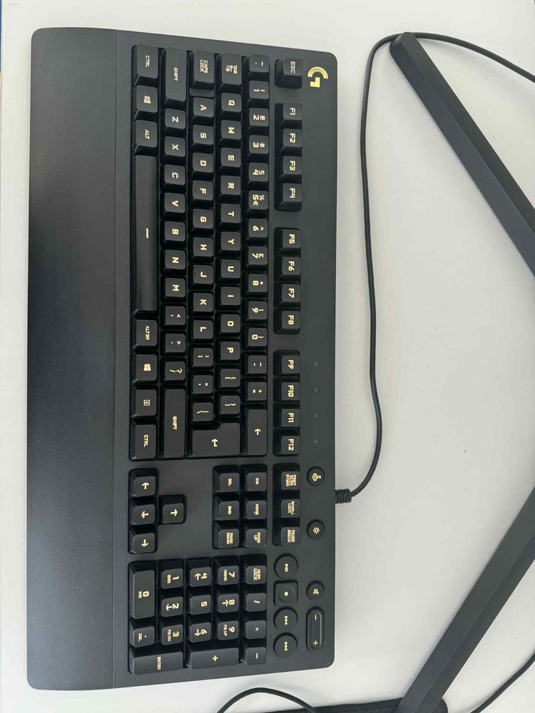 Logitech G213 Prodigy