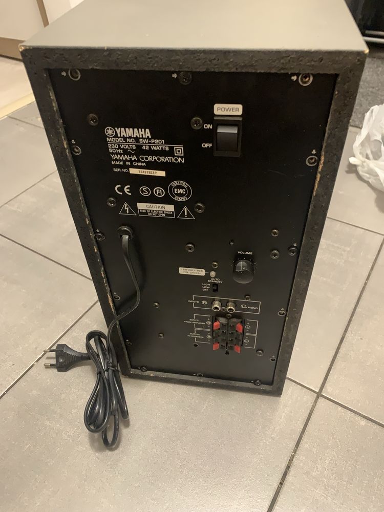 YAMAHA SW-P201 soobufer
