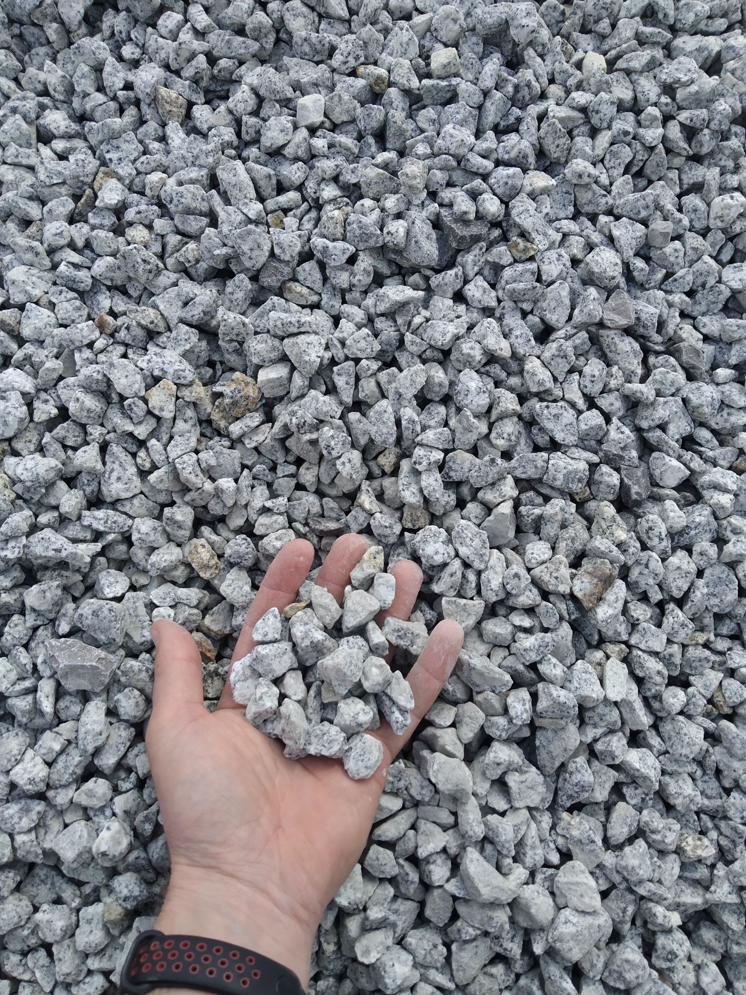Kruszywo Ogrodowe Kremowe Wapień Białe  Szary Granit Grys itp