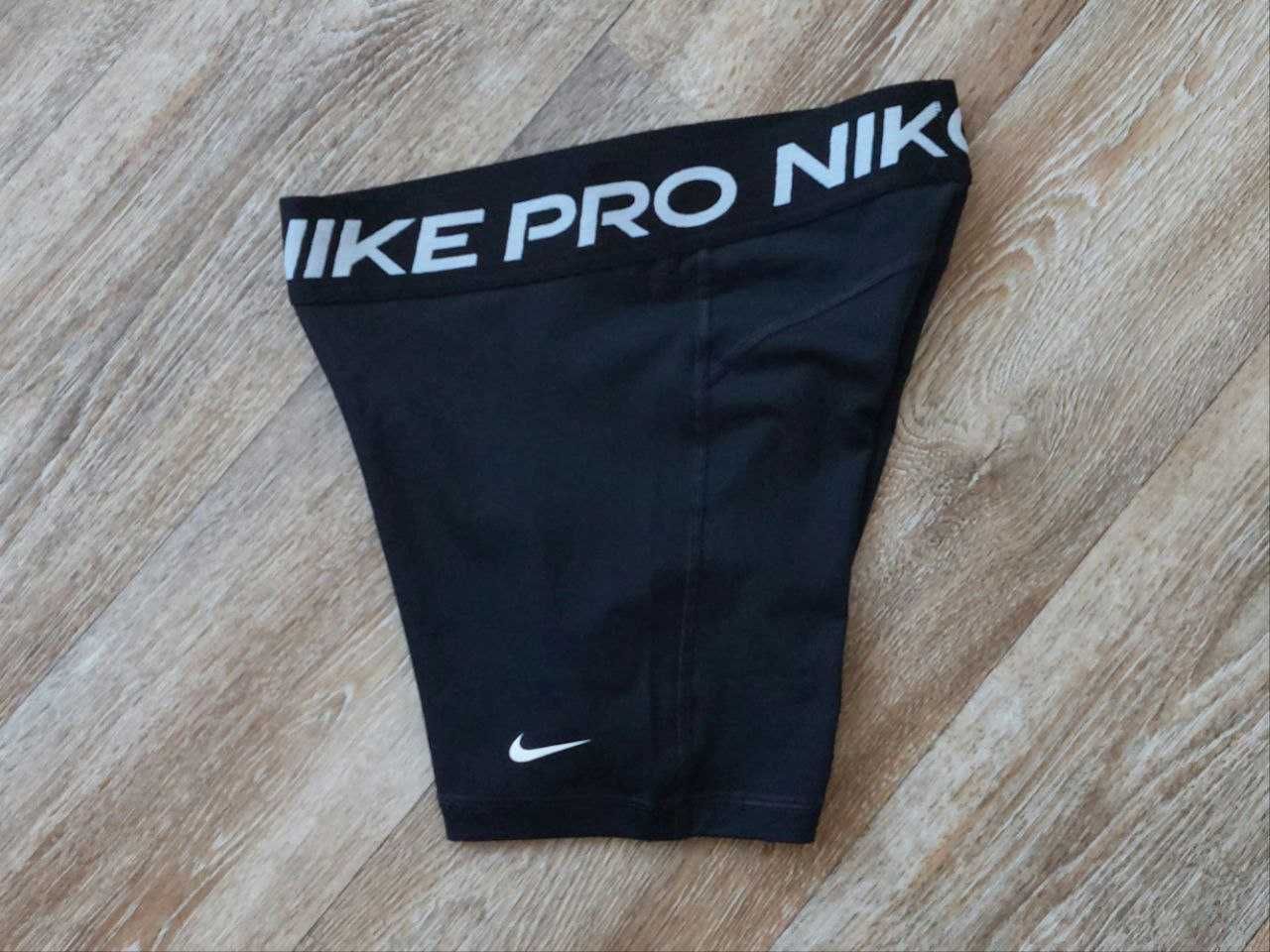 Женские короткие шорты (лосины) Nike Pro 365