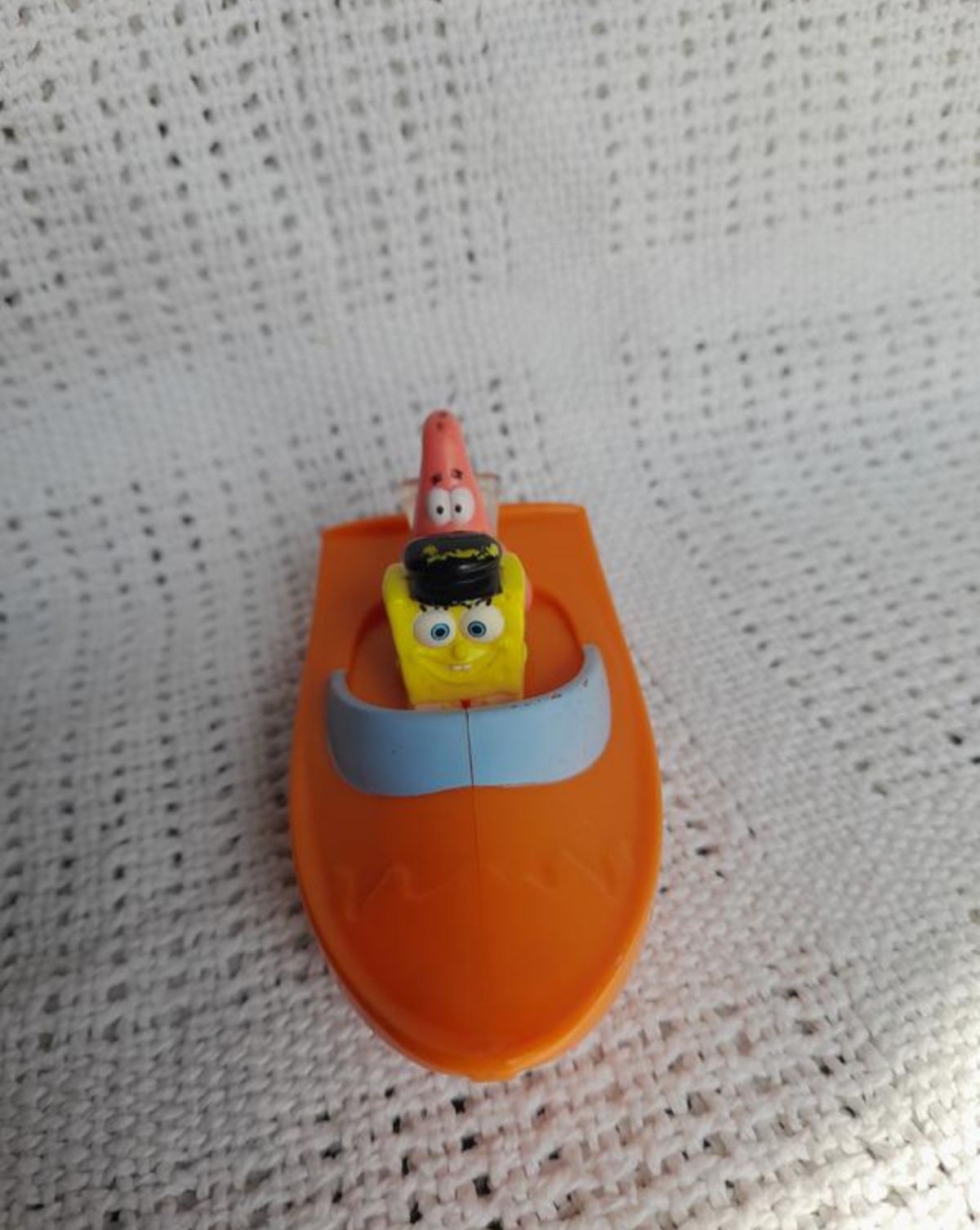 Фігурки mcdonald's happy meal 2010 - губка боб і патрік у човні, хеппі