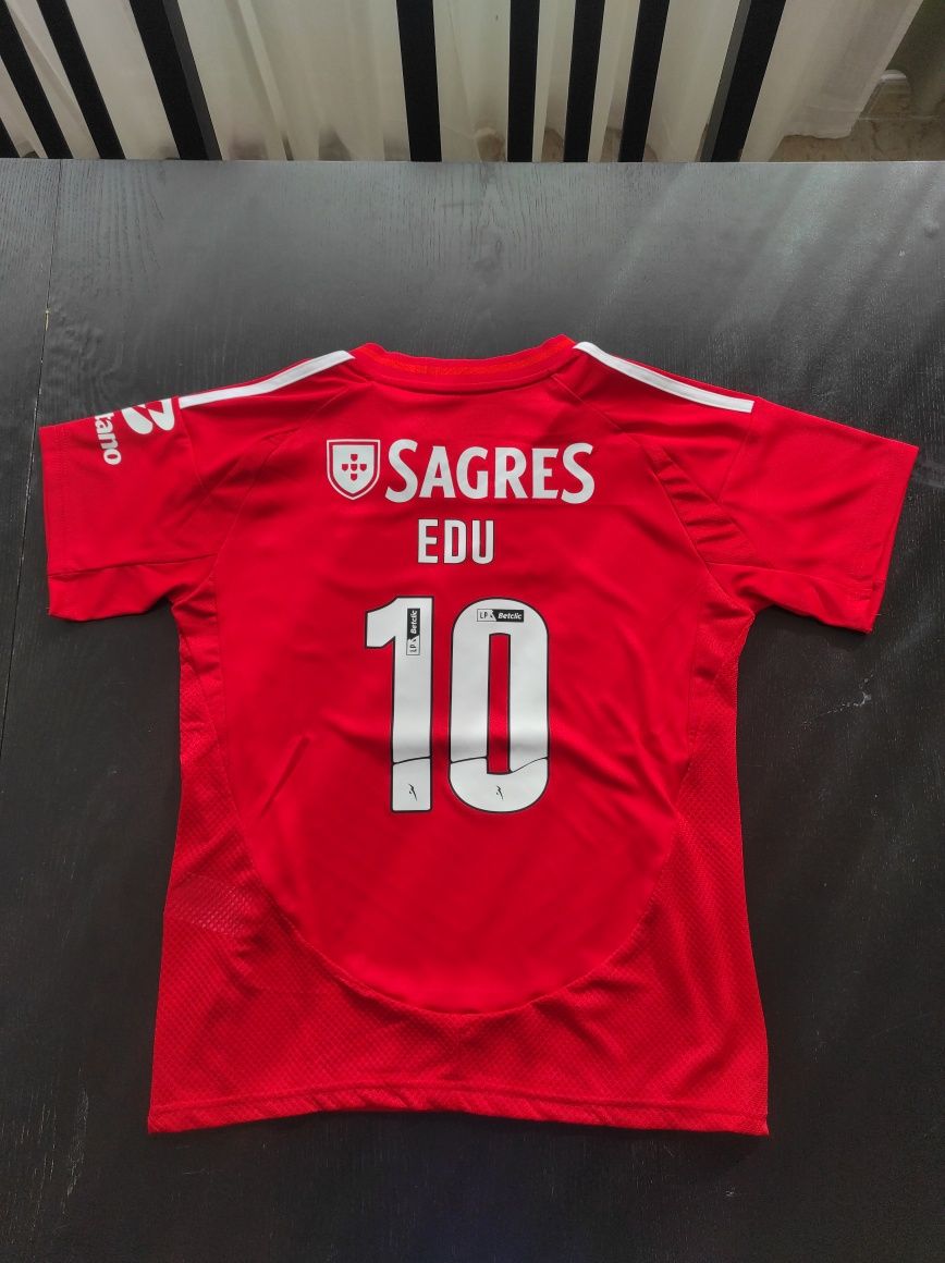 Equipamento do Benfica, tamanho 12/13 anos, com o nome Edu, N°10