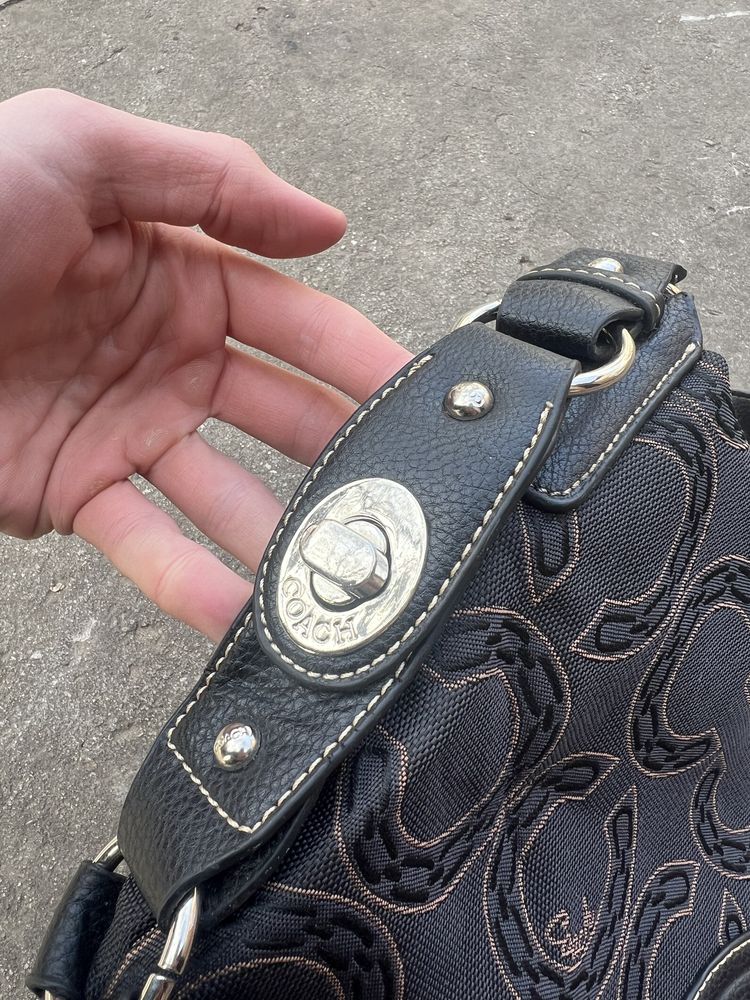 ПРОДАМ оригинальную сумку Coach leather bag authentic one size