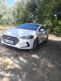 Hyundai Elantra 2017 бензин/газ