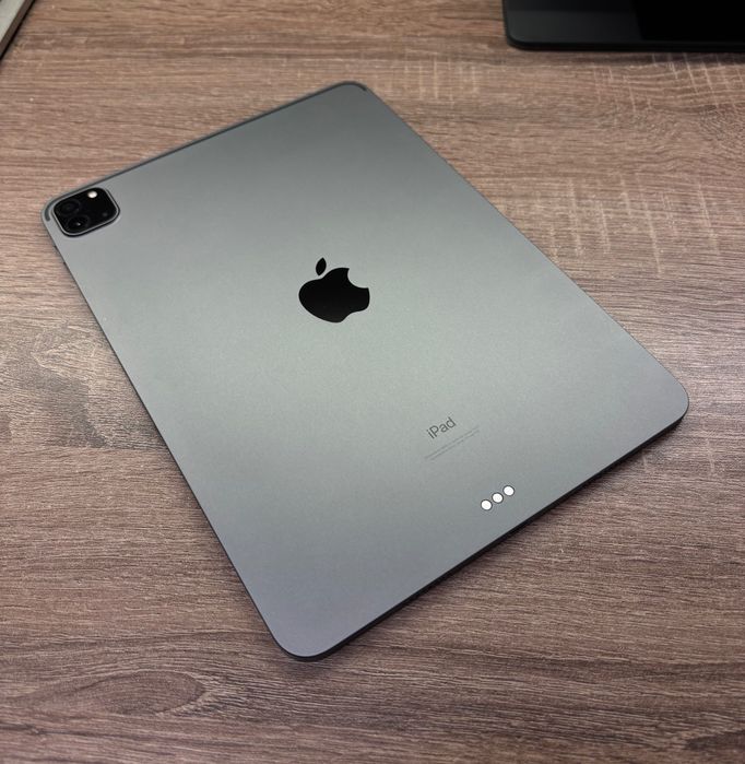 iPad Pro 11″ (M1), 512 GB, Space Gray
