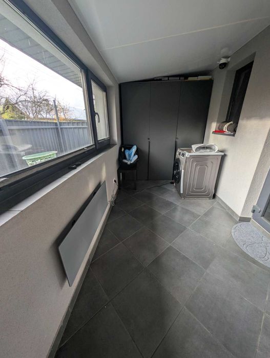 ДВІ КВАРТИРИ з власним подвір'ям (термін 3 -6 місяців]