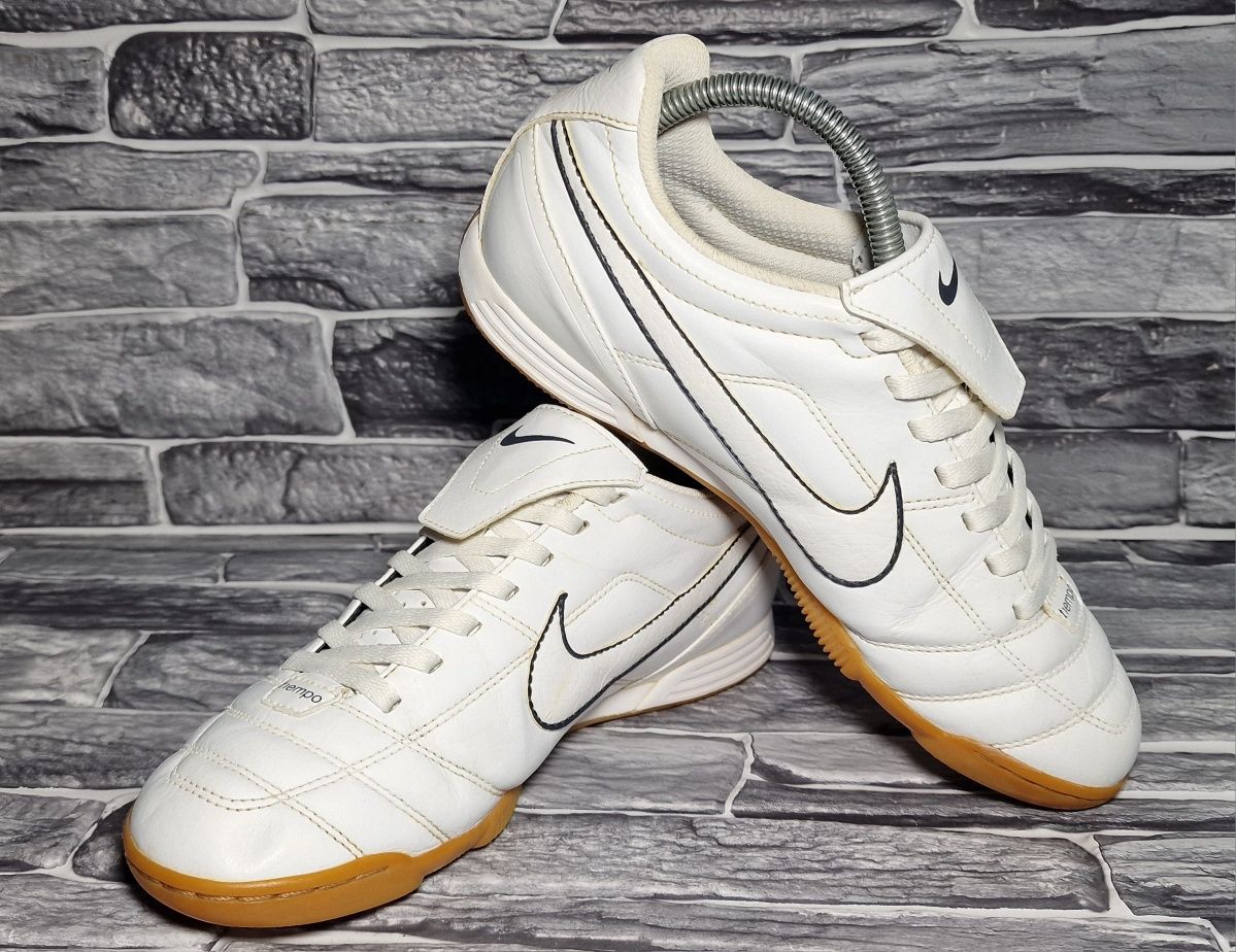 40р. Футзалки Nike Tiempo