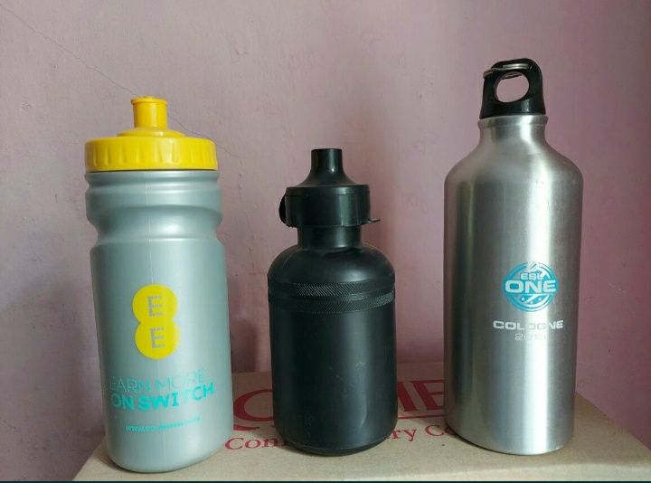 Фляга пляшка для води фірми sigg salomon оригінал 

Привезено із закор