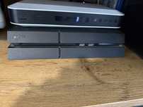 PS 4 czarne + 2 pady + stacja ładujaca + 15 gier