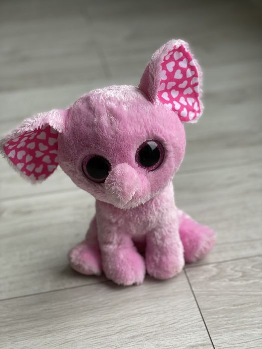 Maskotka słoń z duzymi oczami