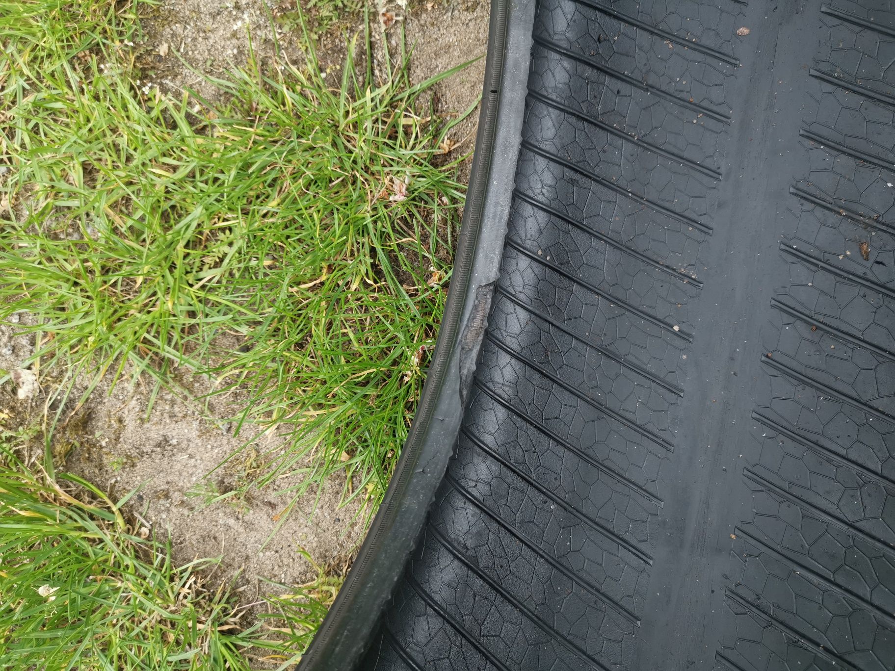 Sprzedam komplet opon Pirelli P Zero