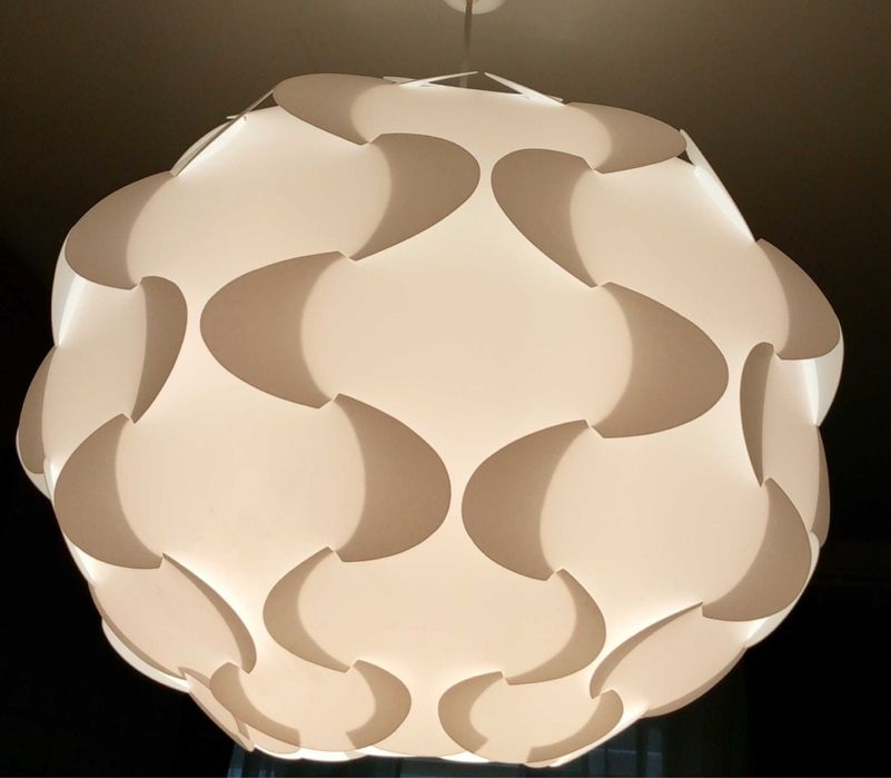 Lampa wiszaca.