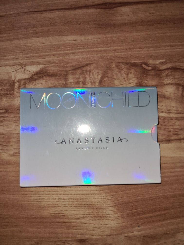 Paleta Paletka rozswietlaczy Anastasia Beverly Hills moonchild