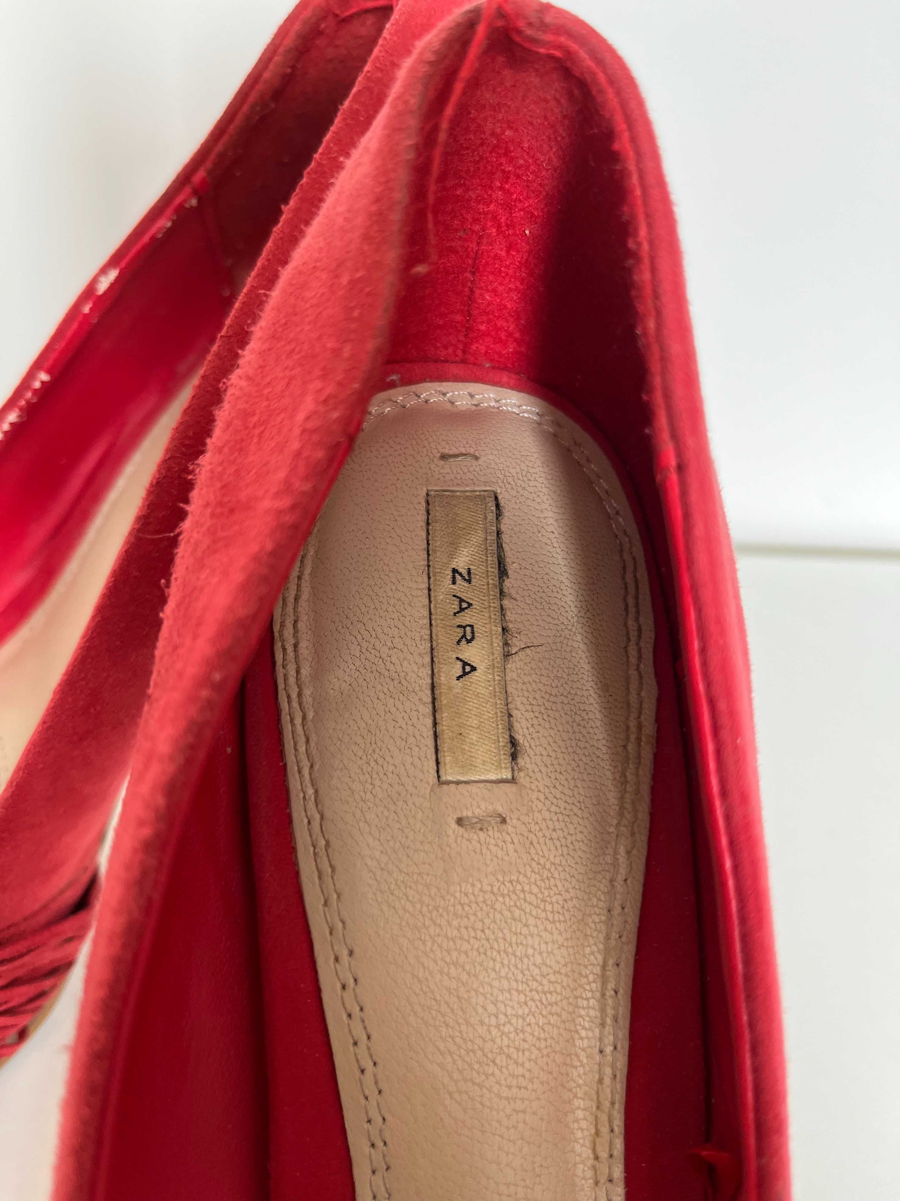 Sapatos vermelhos salto alto Zara - 40
