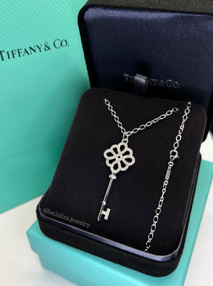 Золотое Колье ключ в стиле Tiffany&Co с бриллиантами 0.55ct