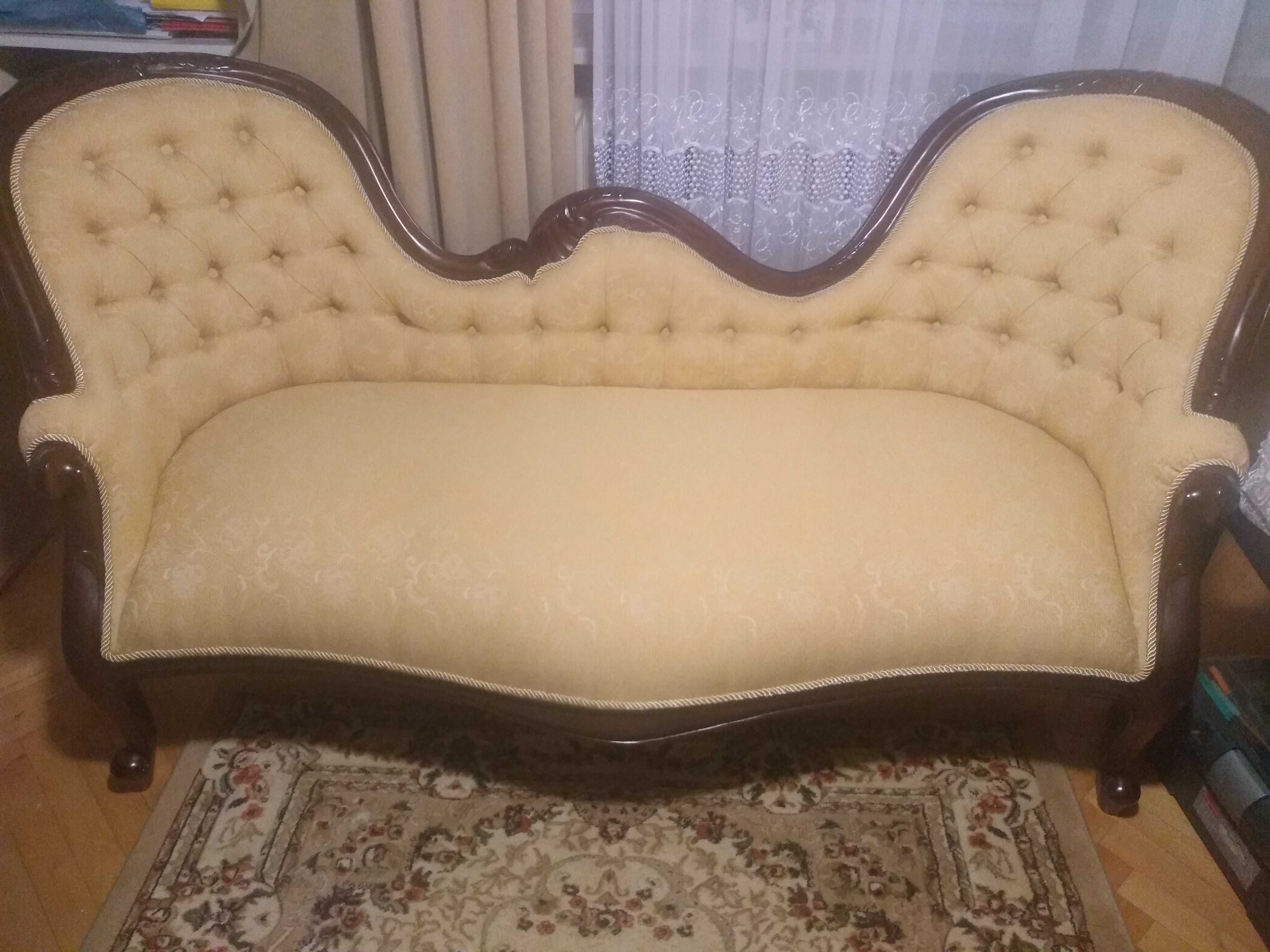 Stylowa     sofa