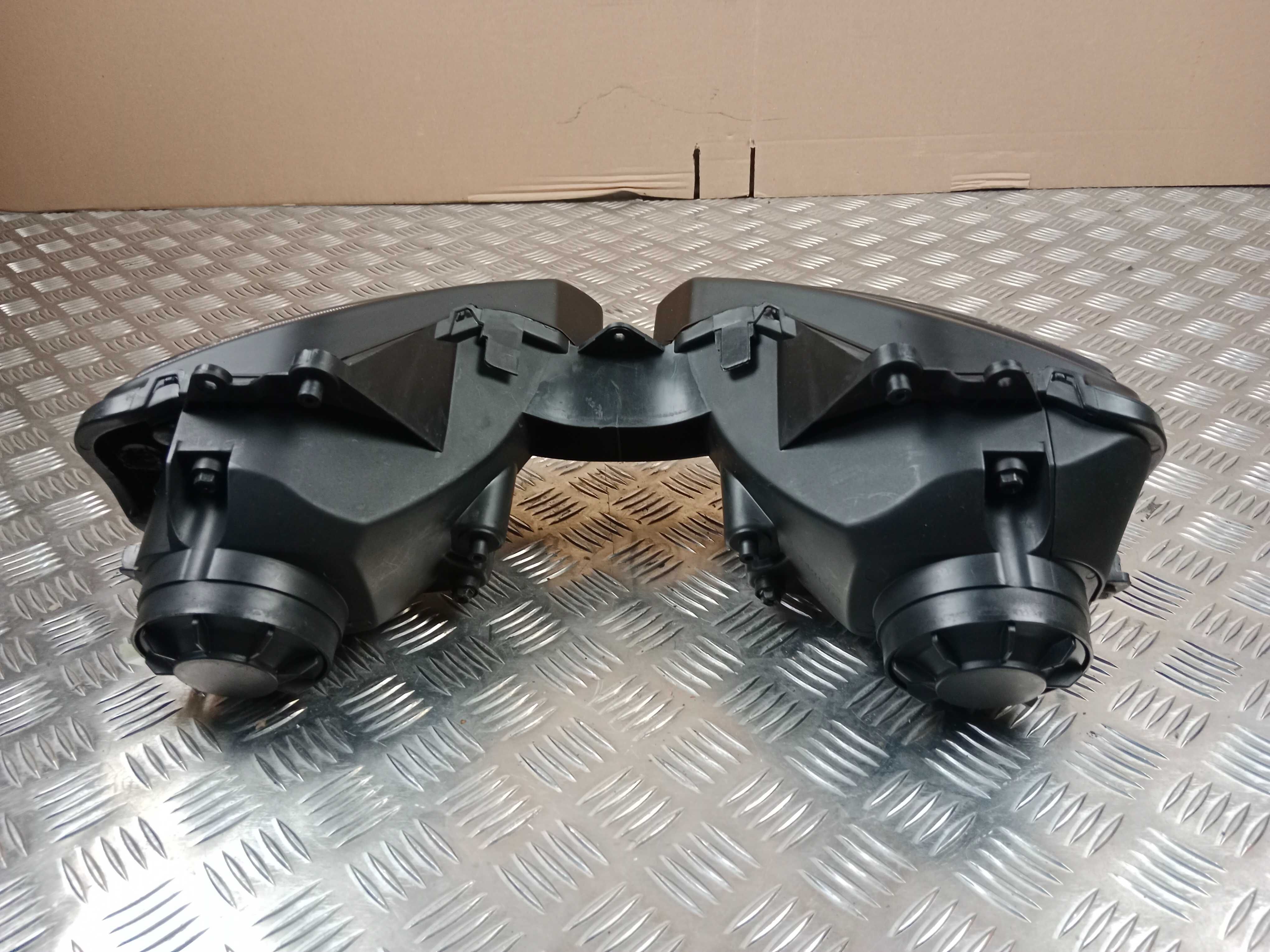 Yamaha R6 Lampa Przód Przednia Reflektor Przedni 03-05