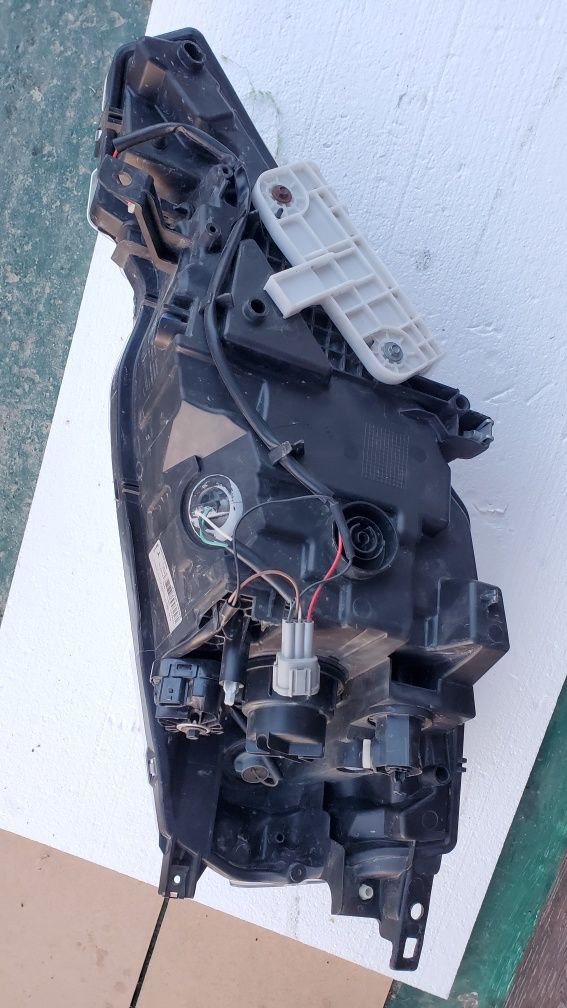 Фара ліва Nissan Leaf. Оригінал. 260603NL0A. Б.у.