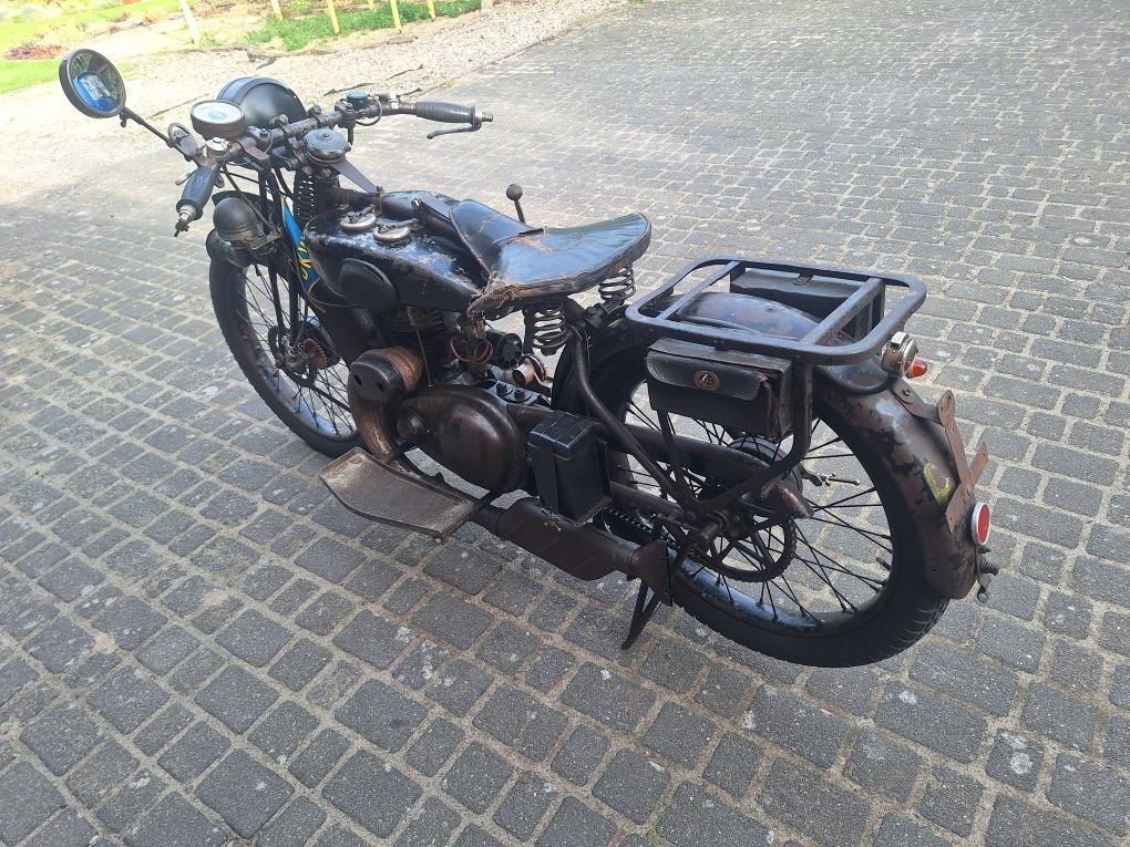 Dkw E300 zarejestrowana jeżdżąca