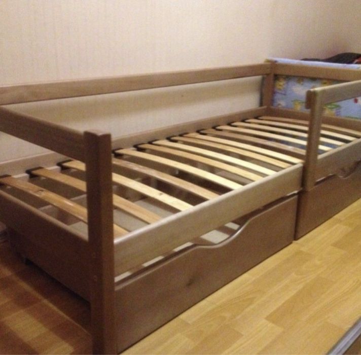 Ліжко односпальне