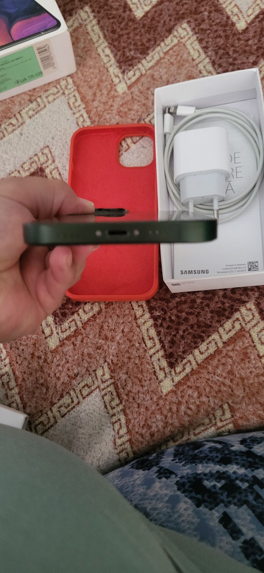 Iphone 13 r-sim телефон в стані 10/10