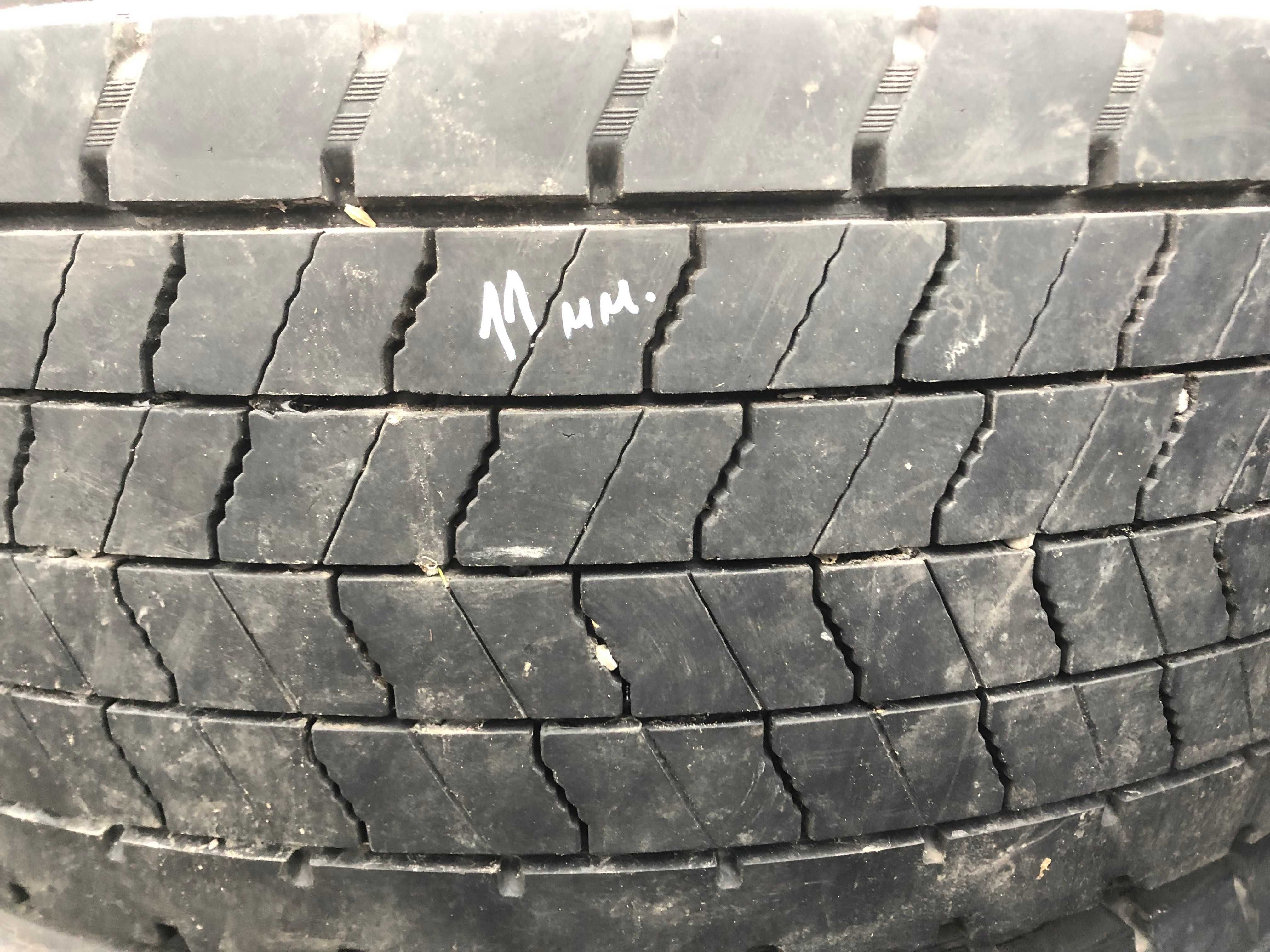 Вантажні шини CONTINENTAL 315/70 R22,5 ContiHybrid HD3, грузова резина