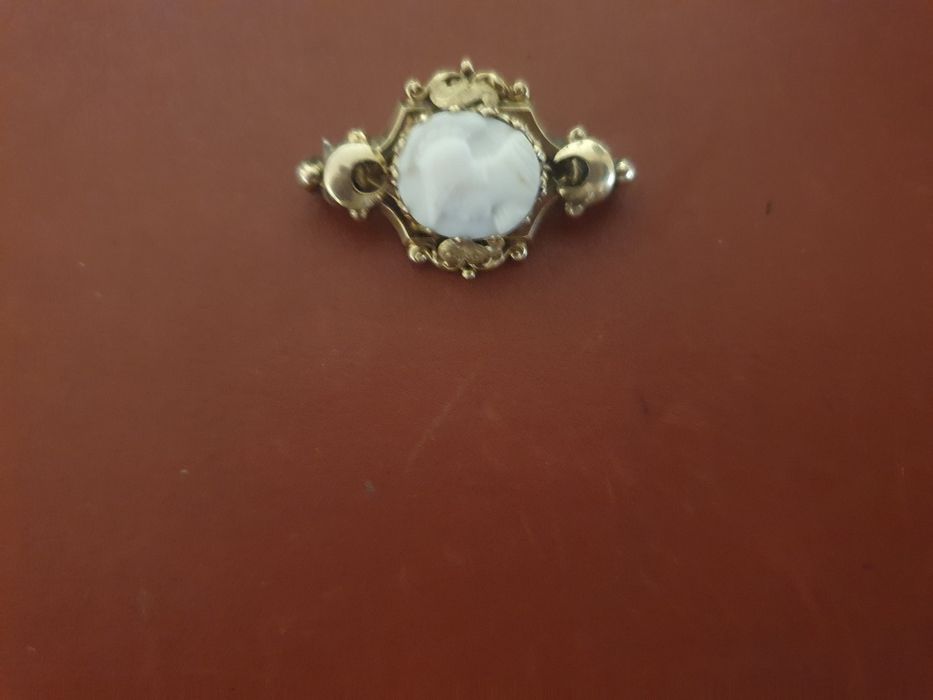 Broszka  stara zloto