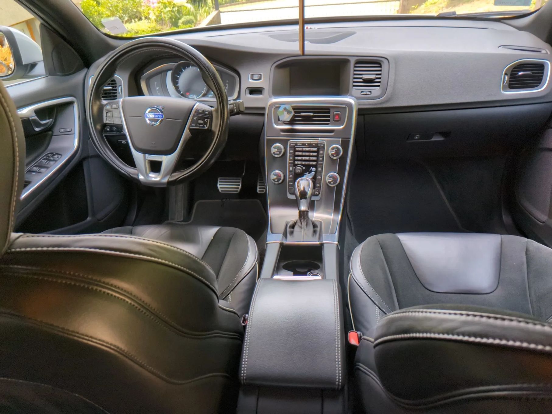 Volvo S60 Volvo S60 2015 T5 R-design Salon PL Harman Kardon Opinia Rzeczoznawcy