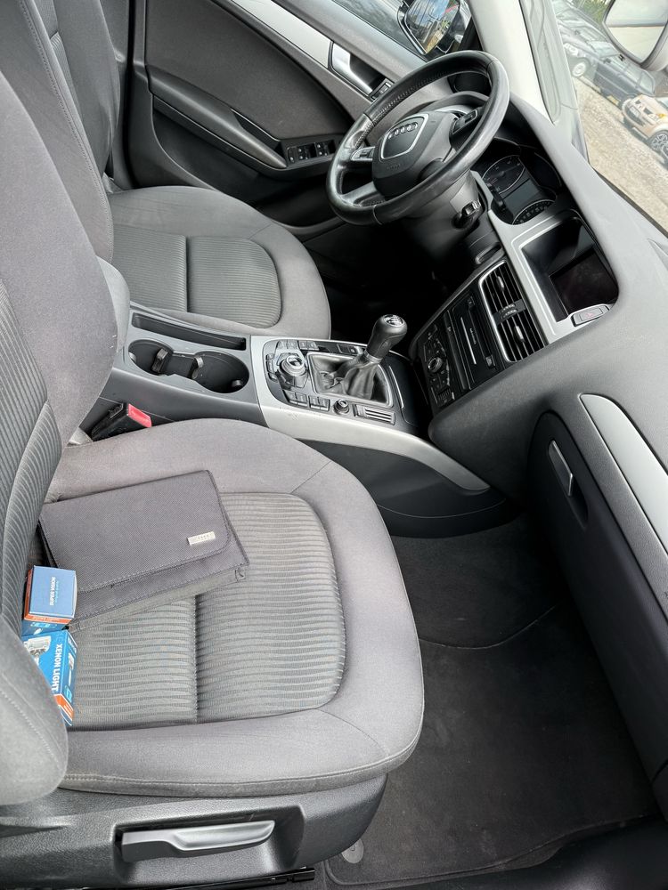 Audi a4 b8 2.0 tdi 2010 rok