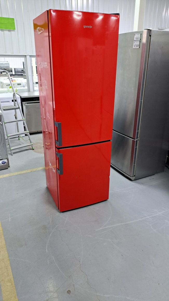 Холодильник Gorenje kng65r червоний в іеалі гарантія