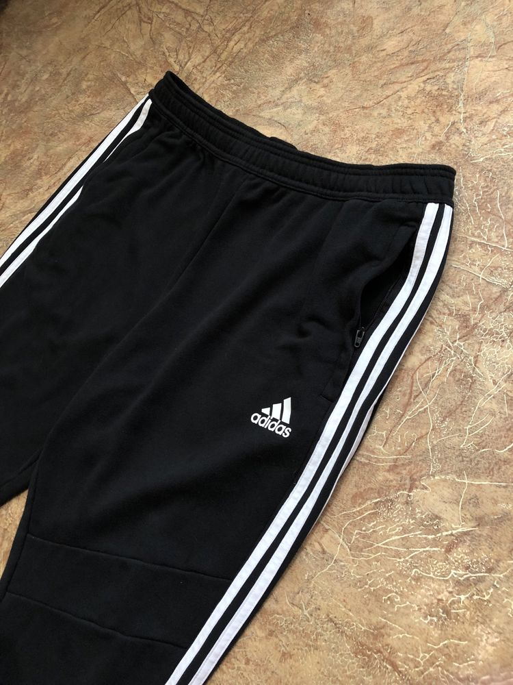 Спортивные штаны Adidas Tiro19