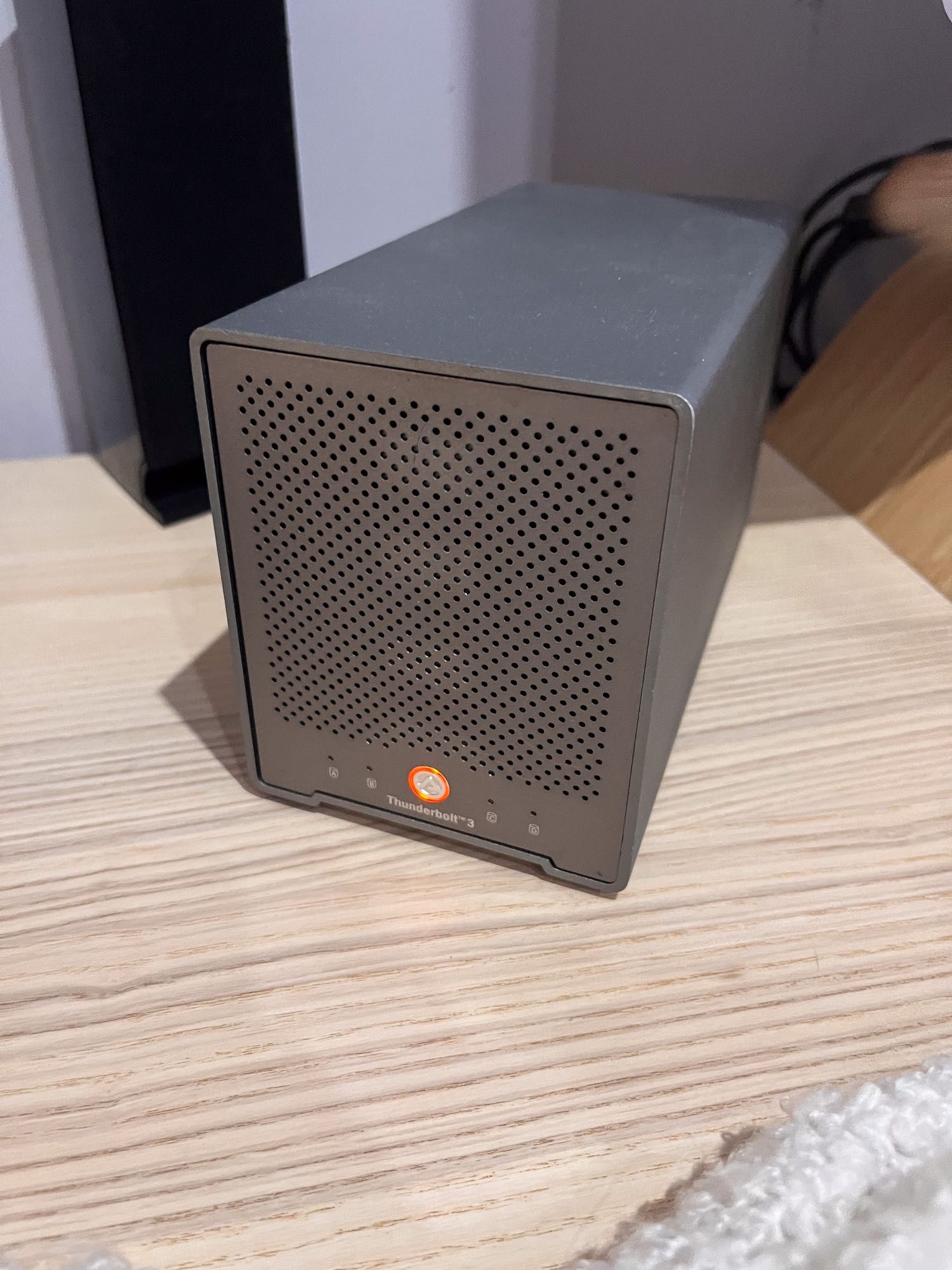 Disco externo OWC ThunderBay 4 mini - 4 drive Thunderbolt 3 RAID 8TB