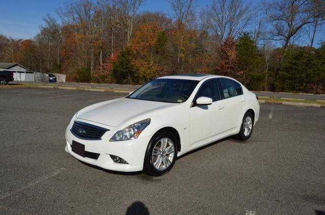 2015 Infiniti Q40