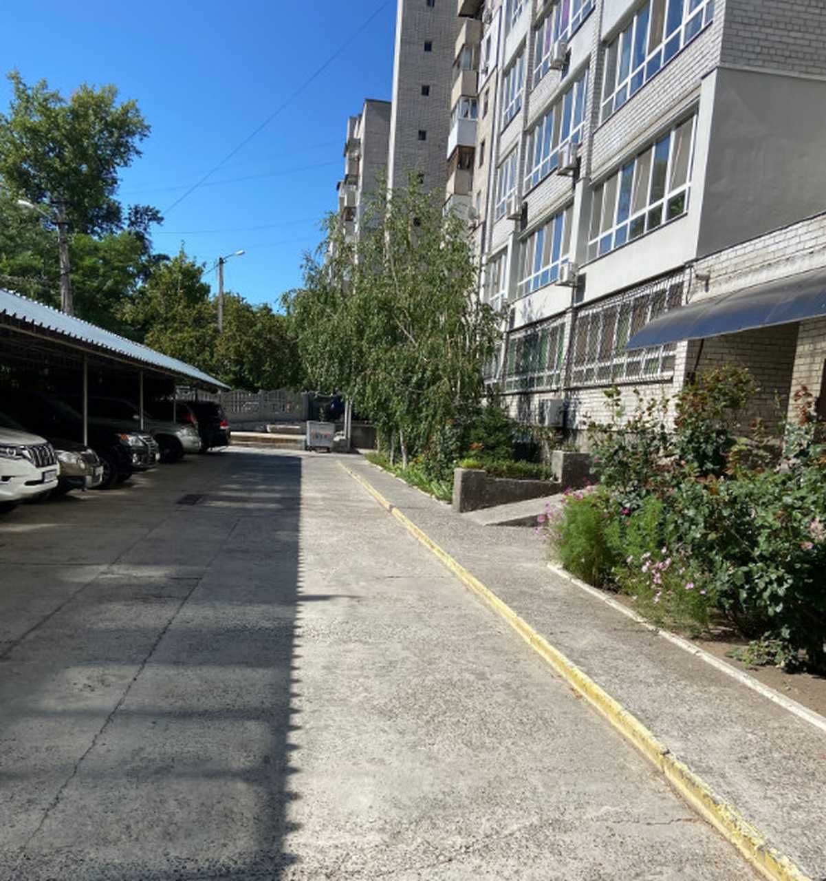Продам 3-к квартиру (148м2) на ж/м Солнечный, пер. Любарского/Вавилон
