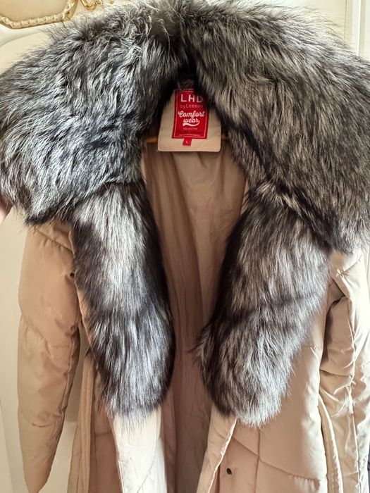 Продам пуховик с натуральным мехом чернобурки